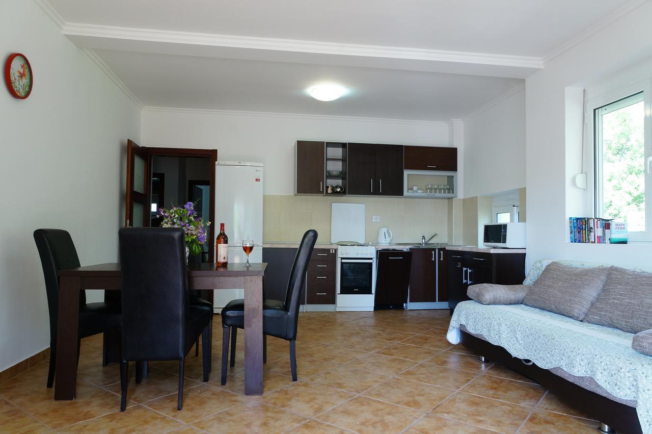 Petrovac Apart Hotel Forte Roses Montenegro Ko Buljarica المظهر الخارجي الصورة