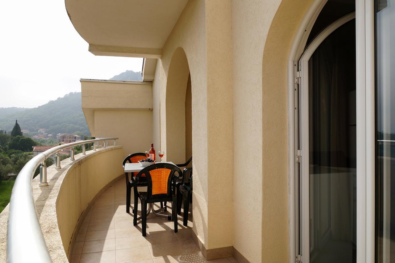 Petrovac Apart Hotel Forte Roses Montenegro Ko Buljarica المظهر الخارجي الصورة